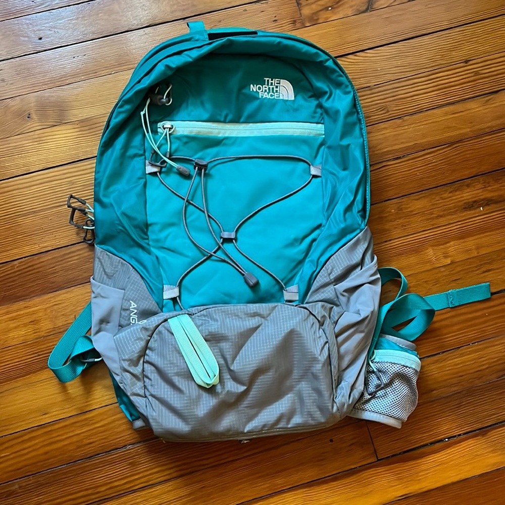 THE NORTH FACE BACKPACK